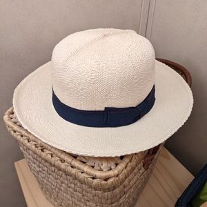 Uniqlo women paper fedora hat Ines de la Fressange